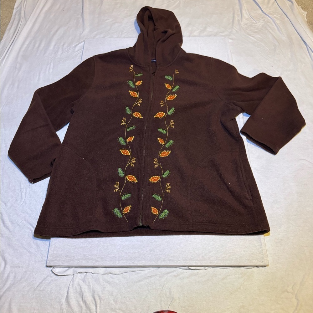 Brown Hooded sweatshirt with Leaf Embroidery